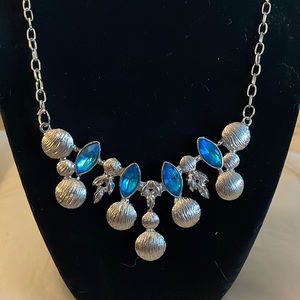 Silver Tone and Teal Fashion Necklace